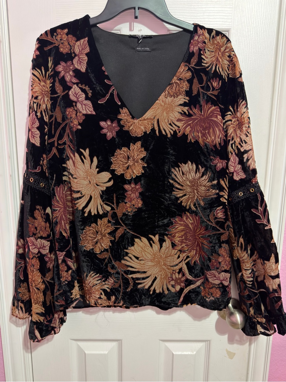 Miss Me Floral Velvet Top - Size Large